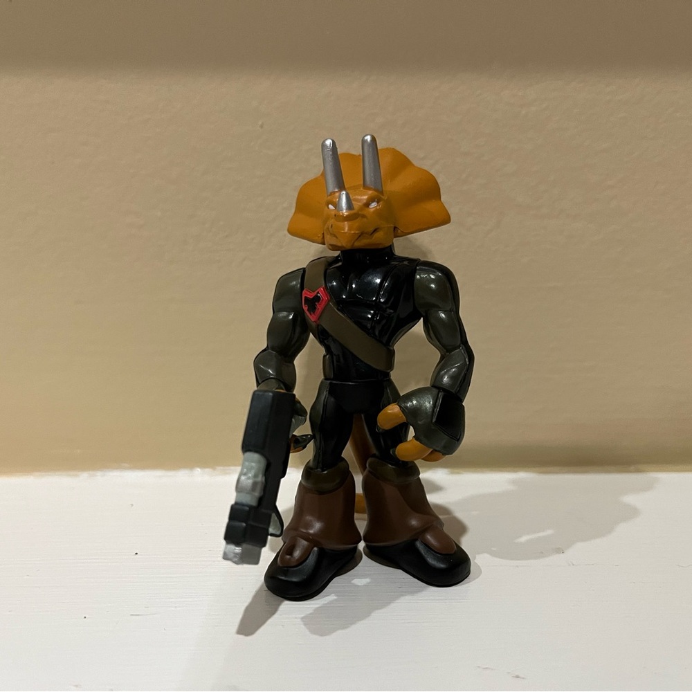 TMNT Teenage Mutant Ninja Turtles Triceraton Mini Action Figure Toy